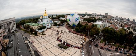 Вид на двор Михайловского Златоверхого Собора