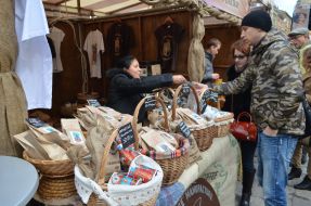 Sale of different sorts of coffee