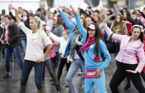 Participants of  "Salsa in rose" dancing marathon