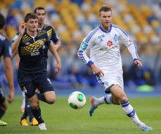 Demersi Mbokani, Andrey Yarmolenko and Jermain Lens