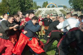 Racing "Bench on the bench"