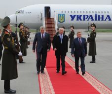 Микола Азаров