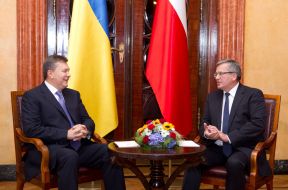 Viktor Yanukovych and Bronislaw Komorowski