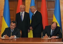 Nikolay Azarov and Mikhail Myasnikovich