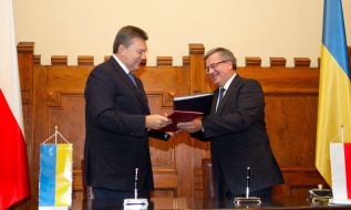 Viktor Yanukovych and Bronislaw Komorowski