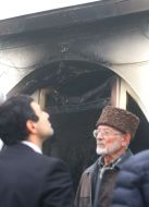 Обгоревшее здание мечети