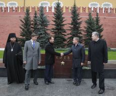 Viktor Korzh, Aleksandr Popov and Sergey Cheremin