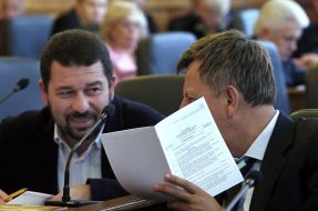 Vladimir Makeyenko and Yevgeniy Geller