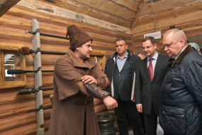 Aleksandr Peklushenko and Rostislav Shurma