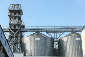 Grain overload terminal