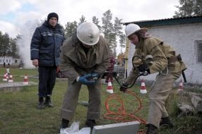 Сотрудники ГСЧС