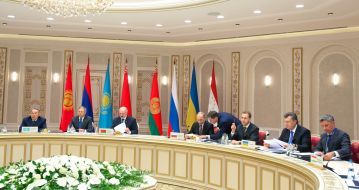 Учасники засідання Вищої Євразійської економічної ради