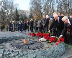 Laying flowers ceremony