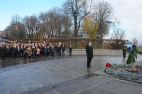 Laying flowers ceremony