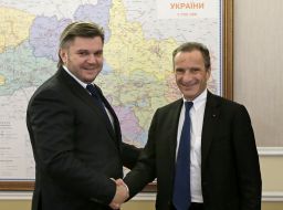 Eduard Stavitskiy and Henri Proglio