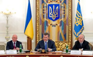 Nikolay Azarov, Viktor Yanukovych and Vladimir Rybak  