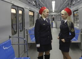 Employees of Kiev underground passage