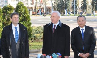 Andrey Shishatskiy, Nikolay Azarov and Boris Kolesnikov