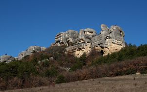 Rocks in the vicinity