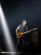 Роджер Гловер