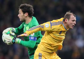 Roman Zozulya and Hugo Lloris