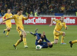 Taras Stepanenko, Аleksandr Kucher and Franck Ribery