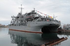 The rescue boat "Commune"