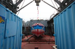 The rescue boat "Commune"