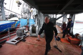 The rescue boat "Commune"