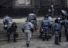 Бойцы спецподразделения "Беркут"