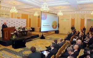 Николай Азаров