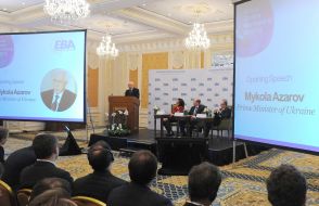 Николай Азаров