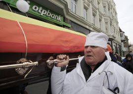 Action-performance "Solemn funeral Association with the EU"