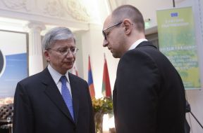 Arseniy Yatsenyuk