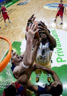 Dajuan Summers and Darjus Lavrinovic