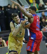 Darjus Lavrinovic and Kyle Hines