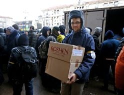 Men bring food products