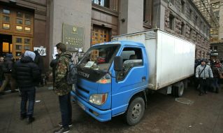 Car with food at KSCA