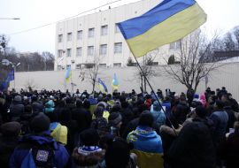 Участники антиправительственной акции