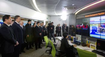 Виктор Янукович в офисе Международного радио Китая