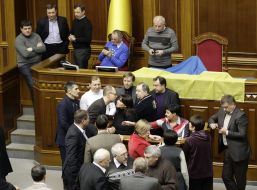 Blocking the rostrum