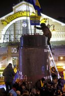 Разрушенный памятник Ленину