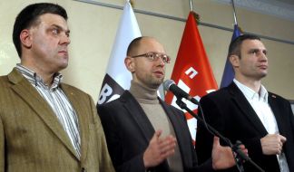 Олег Тягнибок, Арсений Яценюк и Виталий Кличко