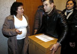 Box with an electoral document