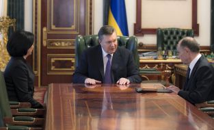 Gerega Galina, Viktor Yanukovych and Anatoly Golubchenko