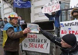 The campaign "Do not feed the regime!"