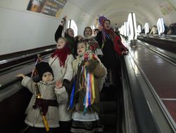 Участники парада Рождественских звезд