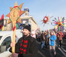 Участники парада Рождественских звезд