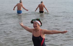 Participants of Christmas swim of walruses