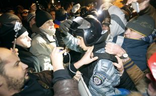 Collision on in Peremohy Avenue